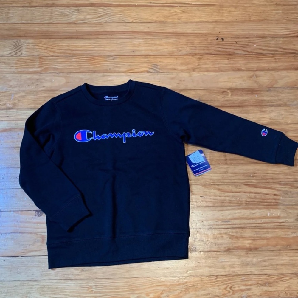Boys champion sweater size small